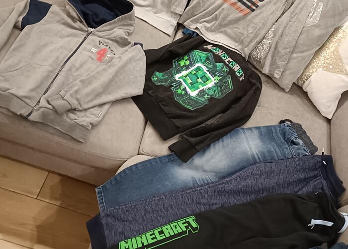 Grajewo ogłoszenia: Sprzedam komplet 5 par spodni i 4 bluzy dla chłopca rozmiar...